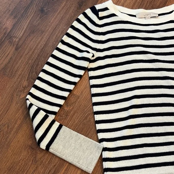 XS LOFT Sweater Bundle - Soft Knit Stripe & Cream Sweaters - Picture 7 of 10